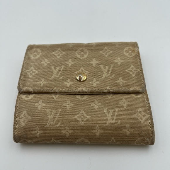 Louis Vuitton Handbags - Louis Vuitton Mini Lin Elise Wallet